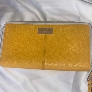 Cole Haan leather, yellow, great condition. Authentic